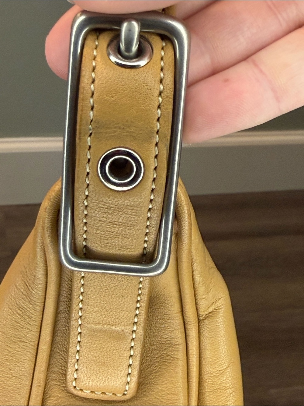 Coach Legacy West Zoe Hobo - Picture 11 of 16